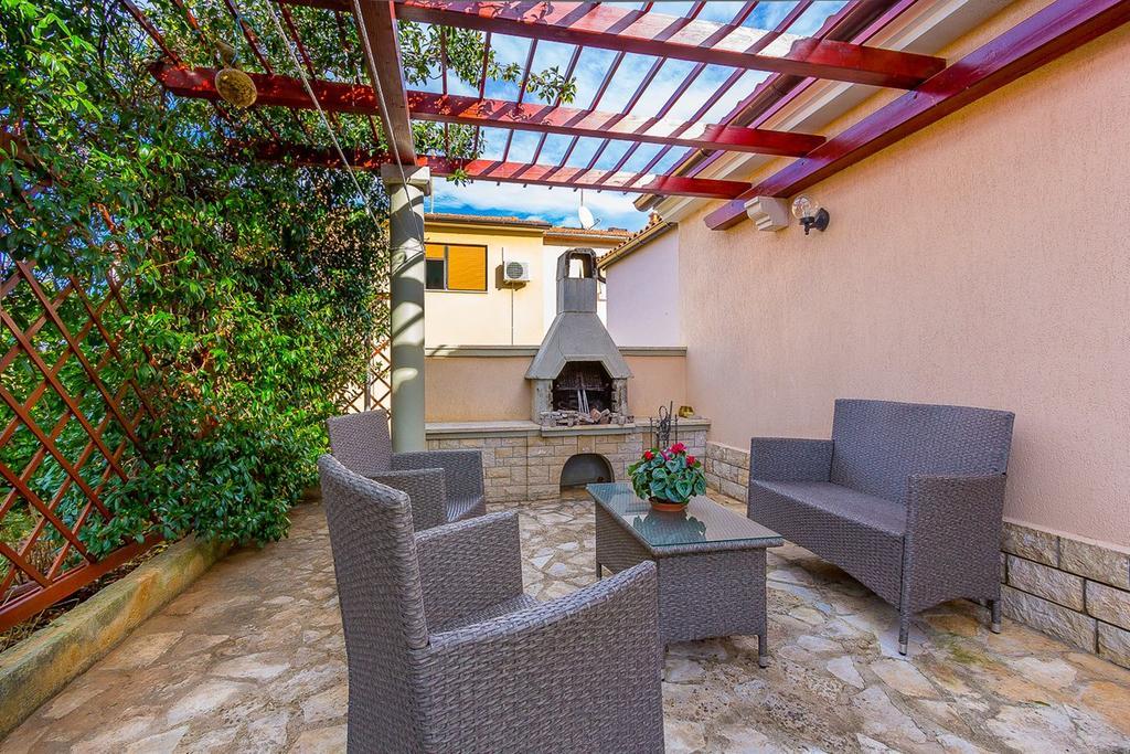 Holiday Home Batel بولا المظهر الخارجي الصورة